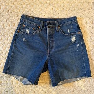 501 Dark Wash Levi’s Shorts Size 28 Mid Thigh